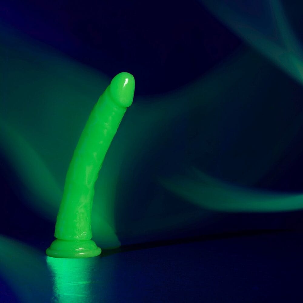 DILDO SLIM REALISTIC DILDO GLOW IN THE DARK 9'' / 22,5 CM REALROCK - Image 6